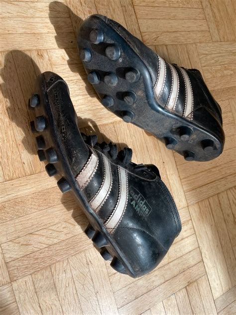 alte adidas fussballschuhe|Adidas Rarität in Fußball.